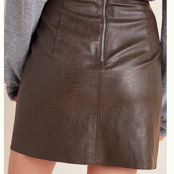 ANTHROPOLOGIE Hallie Faux Leather Mini Skirt - Picture 3 of 9